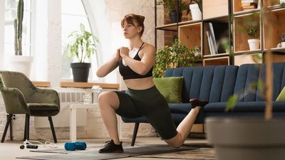 An ex-NFL sports rehab specialist says you should do these four exercises to support and stabilize sore knees
