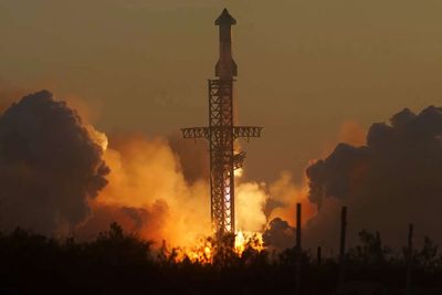 SpaceX shares eke out a gain to snap three day losing streak