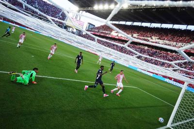 Budimir gives Croatia 1-0 win to eliminate Panama in Group L
