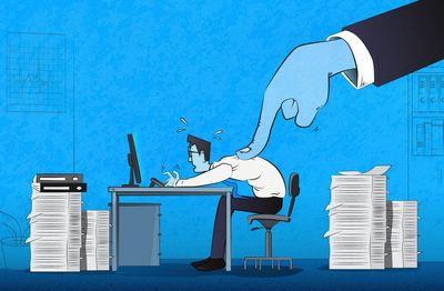 'Got paid 1.5 times for picking up a call after office hours': NRI compares US and Indian work cultures