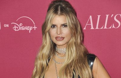 Jessica Simpson open to men approaching her via her DMs