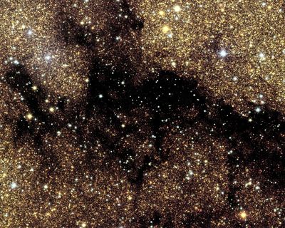 Millions of stars light up largest and most detailed shot of Milky Way’s centre