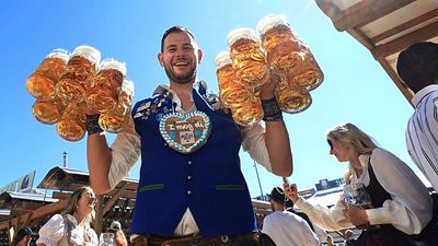 Giesinger celebrates Munich beer culture, pushes for Oktoberfest place