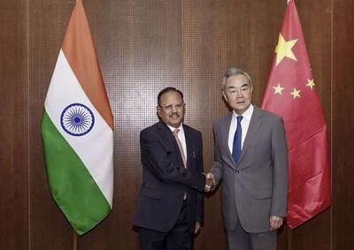 China ready to implement leaders' consensus, properly handle sensitive issues: Wang Yi