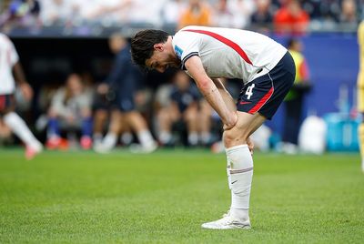 Declan Rice sparks England injury fears after limping out of Boston