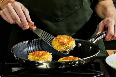 The HexClad sale makes Gordon Ramsay's go-to cookware more affordable