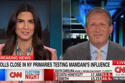 Kaitlan Collins reveals to Democrat Mamdani ally Brad Lander that he’s won his primary live on CNN