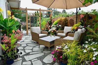 7 Cheap Ways to Make Your Backyard Look More Expensive