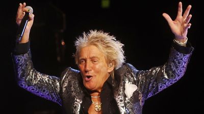 “The show must go. on. I nearly f***in’ fainted up there, I’m telling you”: Rod Stewart has to steady himself with a blast of oxygen during show in Utah