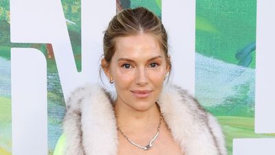 Sienna Miller just traded in her signature waves for a heatwave-proof bun - and it's so easy to try