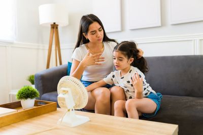 Health warning issued as more than 1 million children in UK living in overheated homes
