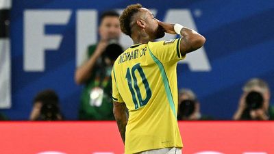 Neymar Makes Long-Awaited Return to Selecao, Appears in Fourth World Cup