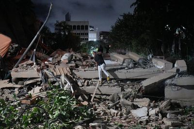 Twin earthquakes strike Venezuela, in photos