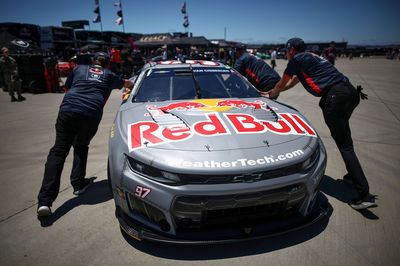 Shane van Gisbergen on Austin Hill: “Two weeks in a row, taken out by the same spud”