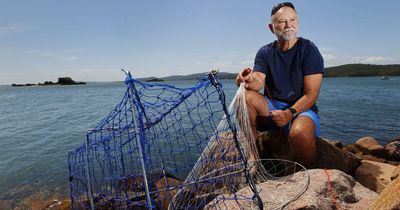 Smashed against rocks: how 'Stinker' was saved off Port Stephens
