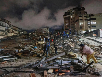 Watch: Venezuela rocked by 2 deadly earthquakes within 39 seconds. Roads crack open, buildings shake & residents run in fear