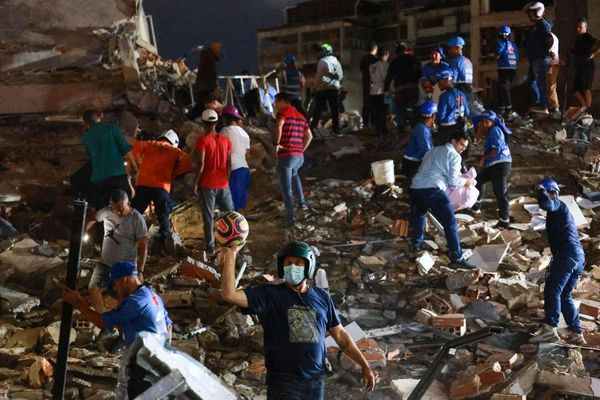 Venezuela declares state of emergency after powerful twin quakes