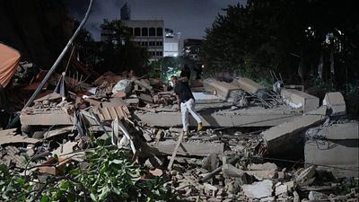 At least 164 killed and 971 injured in powerful Venezuela earthquakes