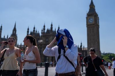 One million London homes and schools at risk of overheating as Sadiq Khan launches hot weather plan