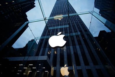 Apple aims for better and more entertainment offerings, executive Cue says