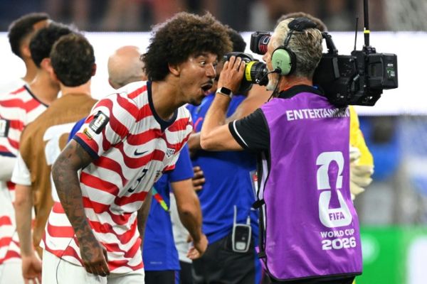 USA, Germany in control as Dutch eye World Cup knockouts