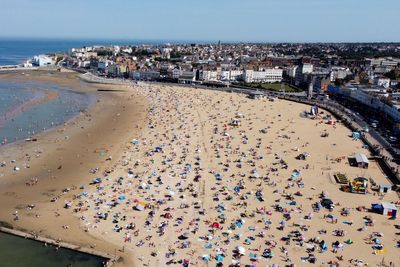 Hosepipe ban for hundreds of thousands more Brits amid record temperatures