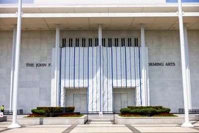 Judge orders Trump administration to explain tarp obscuring Kennedy Center