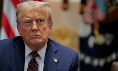 '22 Specialists, Zero Answers': Doctor Sounds Alarm Over Trump's 'Very Well Concealed' White House Health Crisis