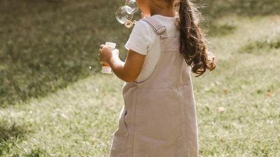 3yo NY child found with deadly lice infestation and rotten teeth, parents barred from seeing 4 surviving children: ‘Failed in the most horrific way’