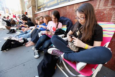 Millions of U.S. and Latin American Minors Sexually Exploited Online; The Danger, People They Trust