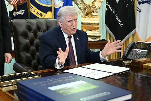 Judge blocks Trump order to restrict mail voting