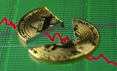 BTC Price Crashes to Lowest Level Since Late 2024. Why Is It Dumping?