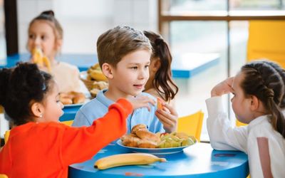How the Seamless Summer Option Keeps Kids Fed After the School Year Ends