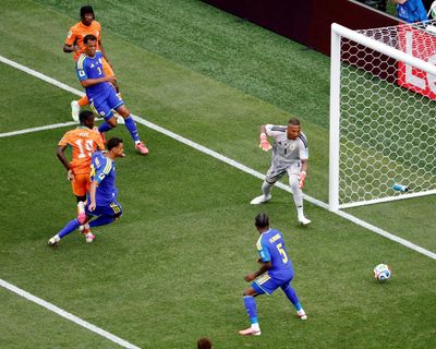 Côte d’Ivoire into World Cup knockouts for first time as Pépé finishes off Curaçao