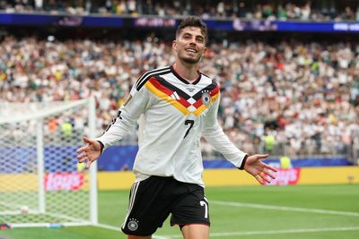 Who is the referee for Ecuador vs Germany?