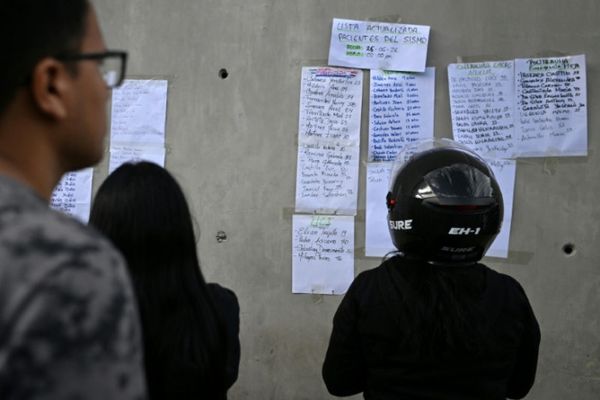 Quake-hit Venezuela's hospitals care for children left alone