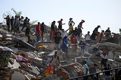 US, Cuba and Iran join global rescue effort after Venezuela earthquakes