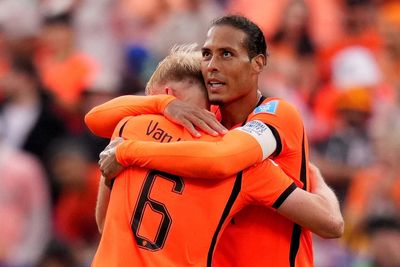 Netherlands power past Tunisia to seal top spot in World Cup group