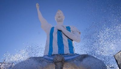 Giant Lionel Messi Statue In Argentina Earns An Array of Wild Reactions From World Cup Fans