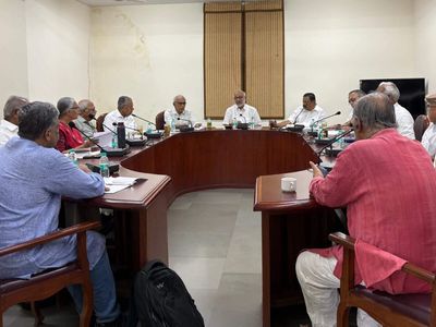 CPI(M) Polit Bureau to discuss poll defeats in Kerala, West Bengal