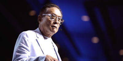 Robert Kiyosaki Says Gold Just 'Made the Turn': Buys More as He Backs $35,000 Forecast