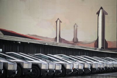 SpaceX plans eight-mile ‘Starpipe’ to fuel Mars-bound Starship