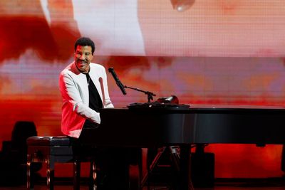 Lionel Richie forced to postpone concerts following health scare