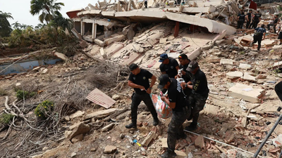 920 dead, over 3,000 injured: Venezuela quake toll rises as rescuers race to find survivors