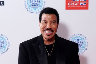 Lionel Richie postpones shows on ‘doctors’ advice’ after being taken to hospital