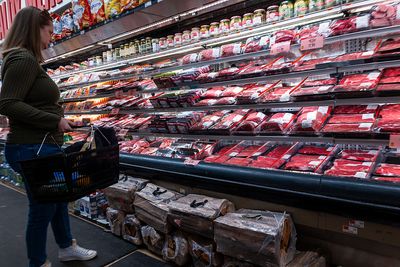 U.S. Consumer Rebounds From Record Low But Stands Below Expectations