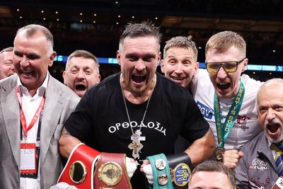 Oleksandr Usyk vacates heavyweight titles and teases retirement fight