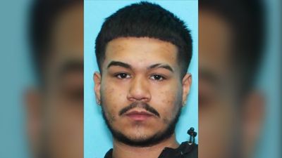 Kansas City man went on two shooting sprees, but police fail to find him after his house burns down. Now, a call over a smell might have answers