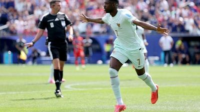 Dembélé scores three against second string Norway as France claim Group I