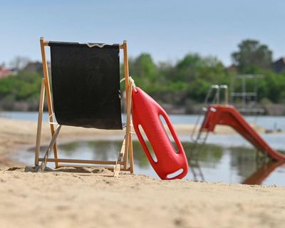 Do you really need to speak German to take a cooling dip? This row in Halle raises all manner of red flags